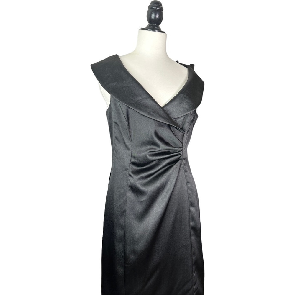 Blu Sage Black Satiny Lined Back Zip Formal Cocktail Dress 10